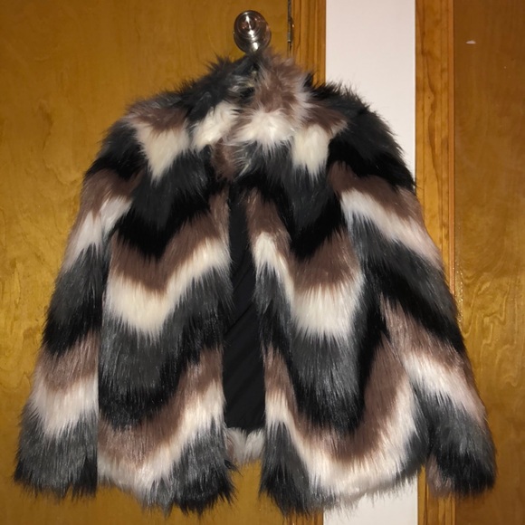 Forever 21 Jackets & Blazers - Forever 21 fake fur jacket